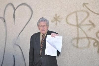 (Photo Simon Dessureault) Gérald Dubois n a maintenant plus le choix de payer la contravention qu il trouve injuste.