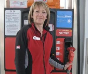 (Photo Simon Dessureault) Anne Charlebois croit que tous les détaillants devraient instaurer le prépaiement obligatoire en tout temps.