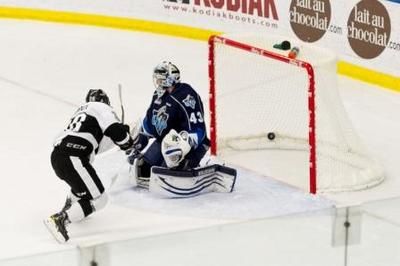 (Photo Écho de la Rive-Nord/Samuel Lafontaine)C'est Tommy Giroux qui a compté le but vainqueur pour l'Armada.