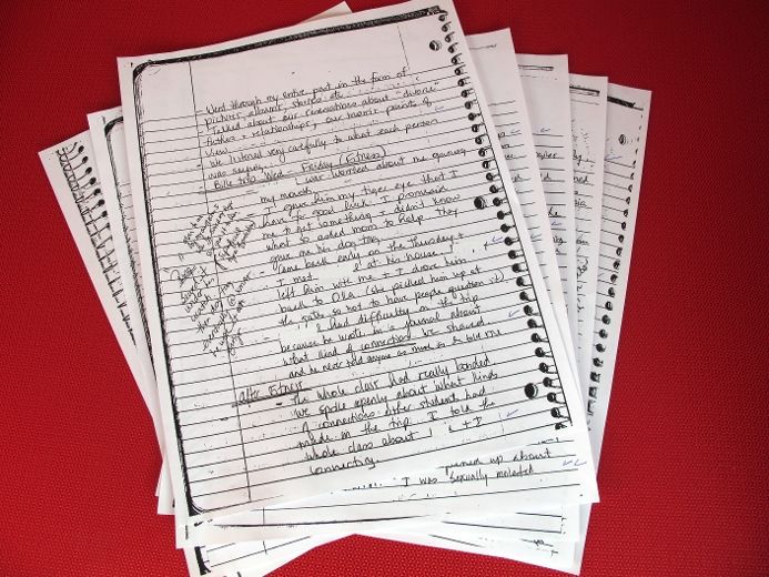 Une lettre écrite par l'ex-enseignante Tania Pontbriand au directeur de l'école qui l'employait à Rosemère, en mars 2003, a été déposée en preuve, au 5e jour de son procès, le 30 mars 2012. Dans ces écrits, l'accusée y décrit son élève de 15 ans comme un jeune « renfermé » qu'elle voulait simplement aider après que cet adolescent lui eut confié avoir déjà été victime d'abus sexuels dans le passé.