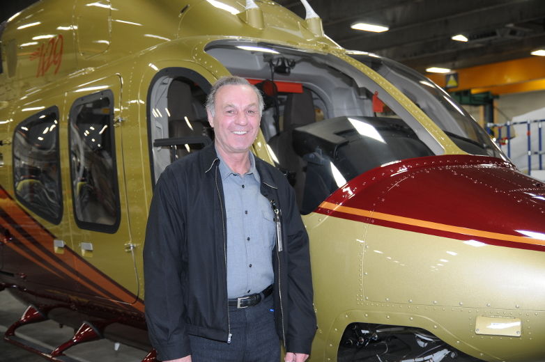 Guy Lafleur est «livreur» pour Bell Helicopter