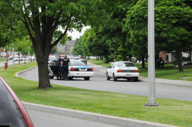 Un périmètre de sécurité avait été établi sur la rue René-A. Robert.