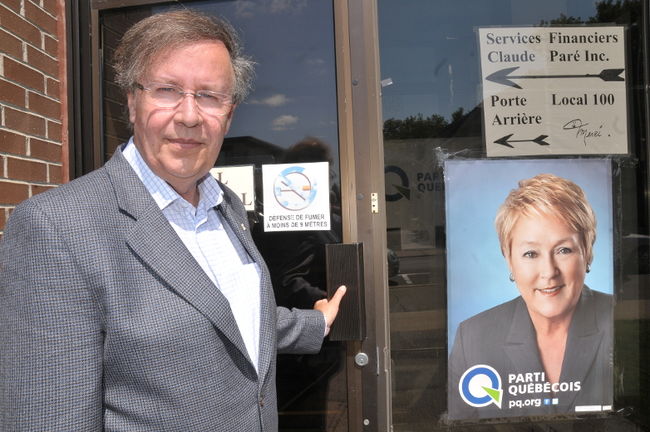 Raymond Archambault veut aussi travailler à la protection de la langue française. Son local électoral est situé sur la rue Saint-Joseph à Sainte-Thérèse.