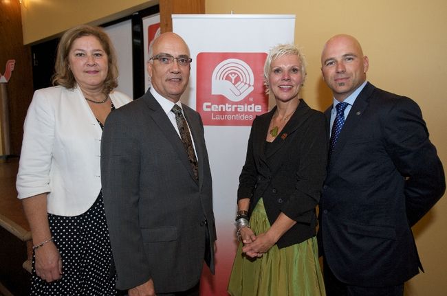 Lors du lancement de la campagne annuelle de Centraide Laurentides, on reconnaît la directrice générale Suzanne Piché, le président du conseil d’administration, Me Réjean Kingsbury, la présidente de la campagne, Syvie Laganière, et le nouveau directeur de la campagne, Jacques Galarneau.