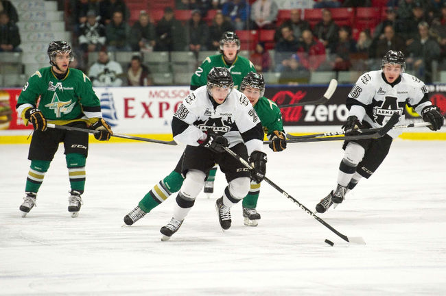 Tommy Giroux compile déjà 7 points face aux Foreurs cette saison.