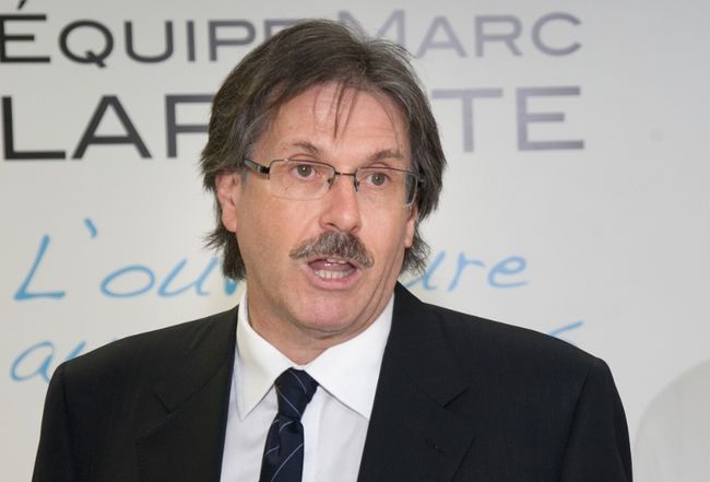 Le candidat Marc Laporte croit que des liens existent entre les équipes de Sylvie Surprenant et Vincent Arseneau.