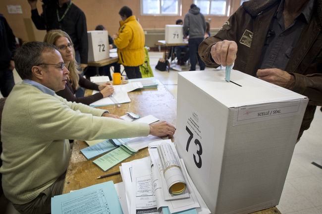 Environ un électeur sur deux s’est prévalu de son droit de vote lors des élections municipales dans l’ensemble du Québec.