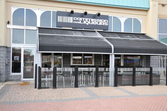 Le bar La Commission des liqueurs a été contraint de fermer ses portes pour deux semaines. 