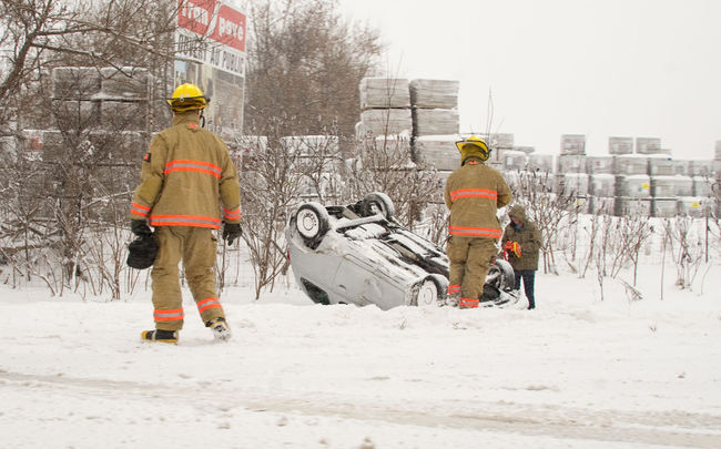 La chaussée glissante a eu raison de cet automobiliste sur l'A-640, à Deux-Montagnes. 