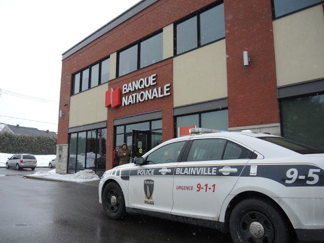 Un suspect de race blanche a braqué la Banque Nationale de Blainville vendredi, vers 14h15