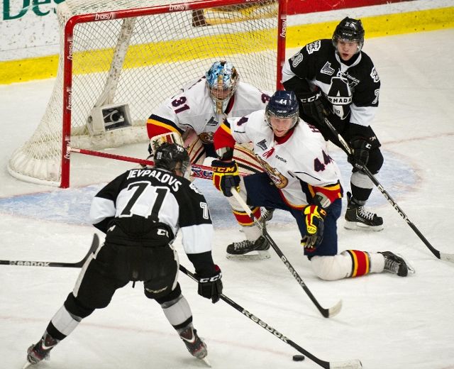 Le trio de de Nikita Jevpalovs a créé plusieurs bonnes chances de marquer face au Titan.
