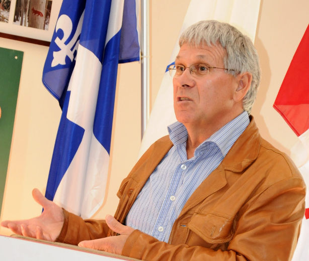 Hubert Meilleur tire à boulets rouges sur la députée de Mirabel, l’accusant d’être celle qui bloque le dossier de la gare.