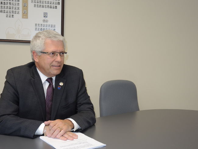 Lors de son bilan de fin de session parlementaire, le député de Blainville, Daniel Ratthé a dit qu’il comptait réintégrer le caucus de la Coalition avenir Québec à l’automne.