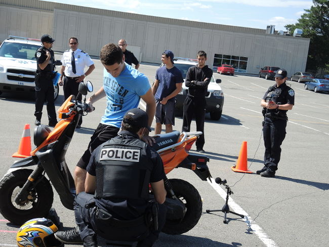 La régie intermunicipale de police Thérèse-De Blainville (RIPTB) a procédé à une première opération sonomètre afin pénaliser les motocyclistes qui modifient le niveau sonore de leur véhicule.