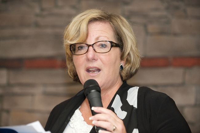 La mairesse Sylvie Surprenant a présenté une équipe complète.