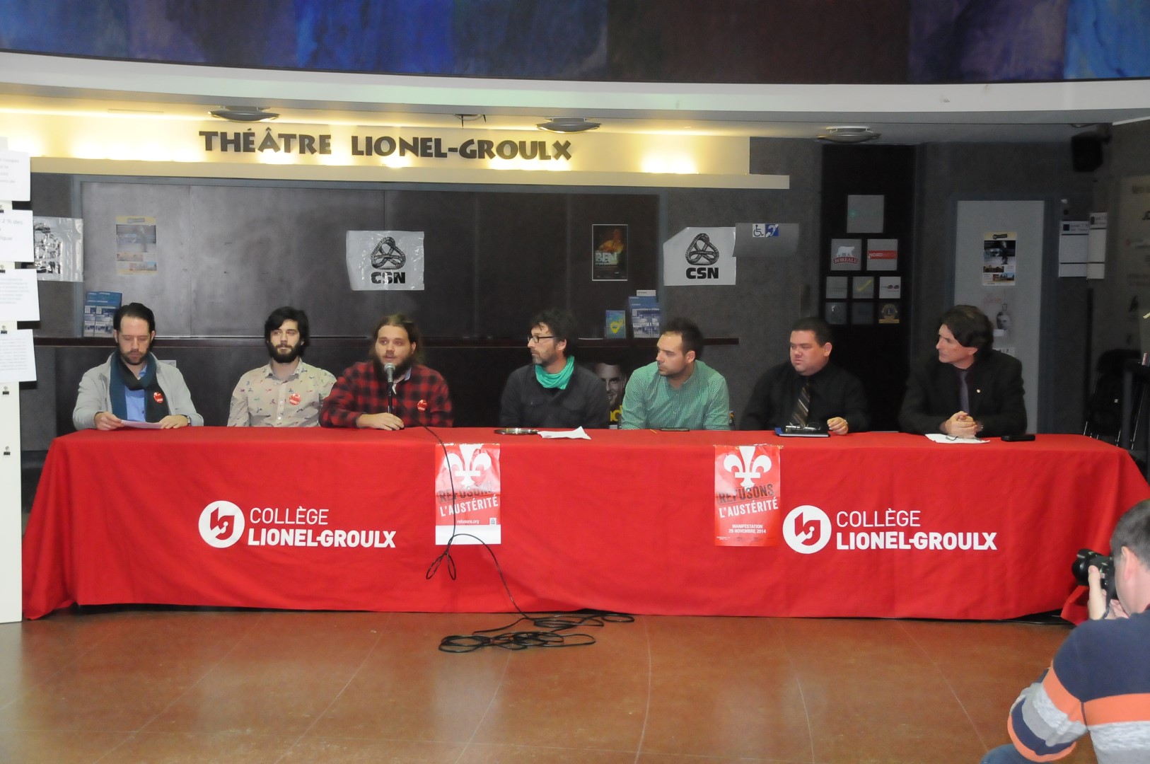 Le Collège Lionel-Groulx grogne contre les compressions budgétaires