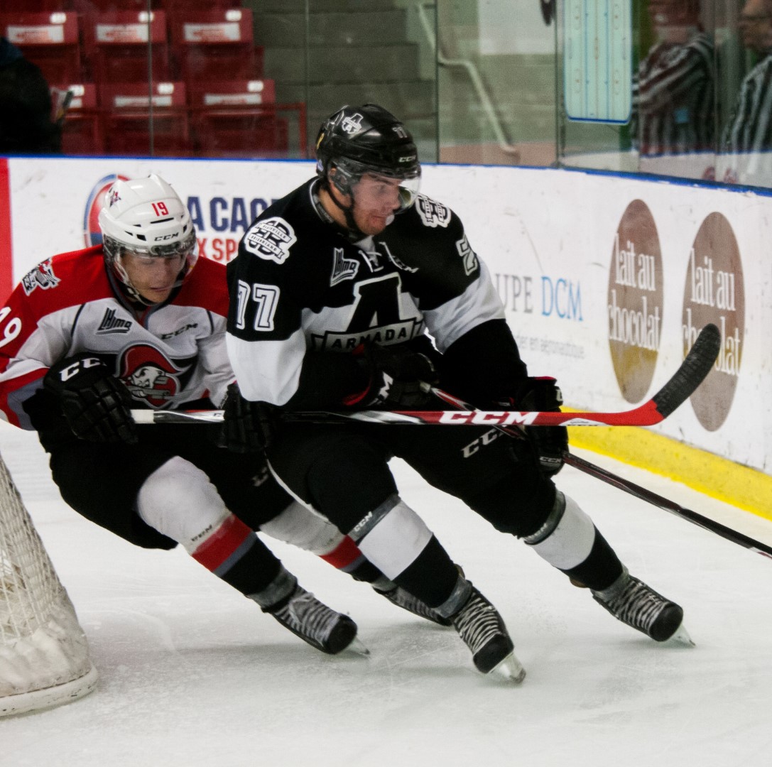 L'Armada trébuche contre les Voltigeurs