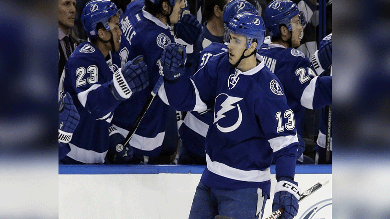 Cédric Paquette # 13 du Lightning de Tampa Bay