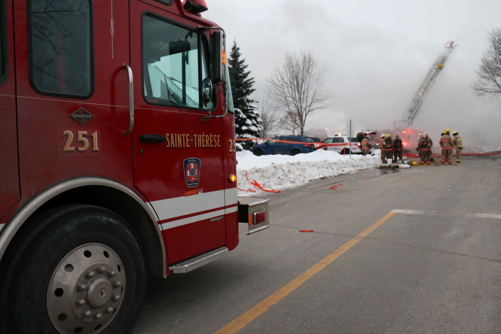 Maison ravagée par les flammes à 3 jours de Noël