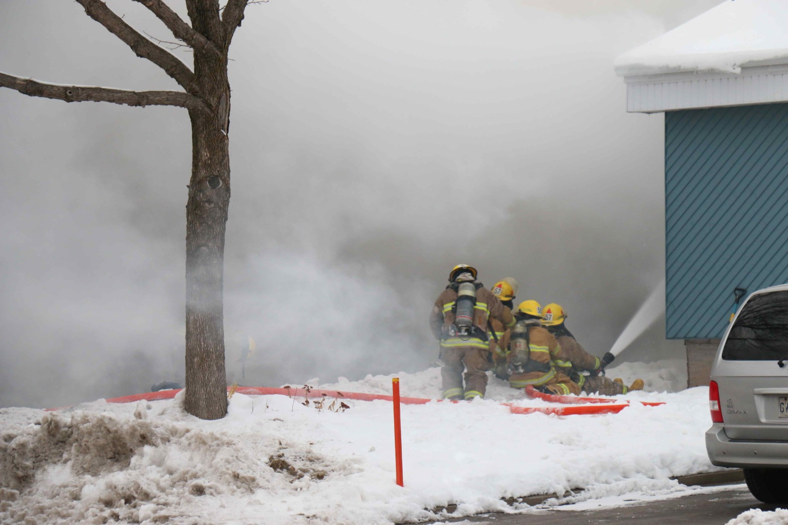 Maison ravagée par les flammes à 3 jours de Noël