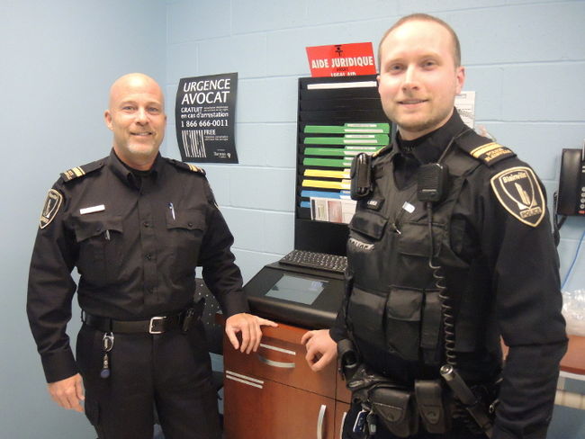 Les lieutenants du Service de police de Blainville, Dave Goldsbrough et Kevin Knox.