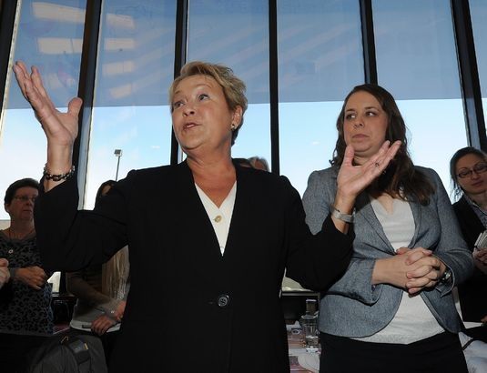 Martine Desjardins forcée de défendre l’indexation des droits de scolarité