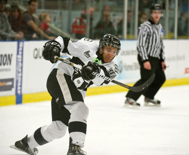 Au 102e rang, Daniel Walcott est le premier défenseur de la LHJMQ répertorié sur la liste du Bureau central de dépistage de la LNH.