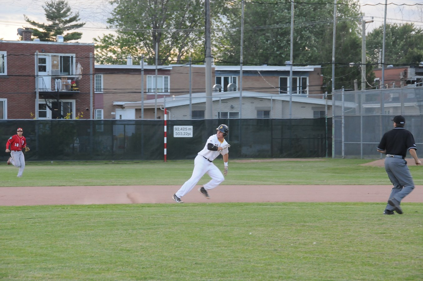 Les Bisons jouent le même tour aux Pirates