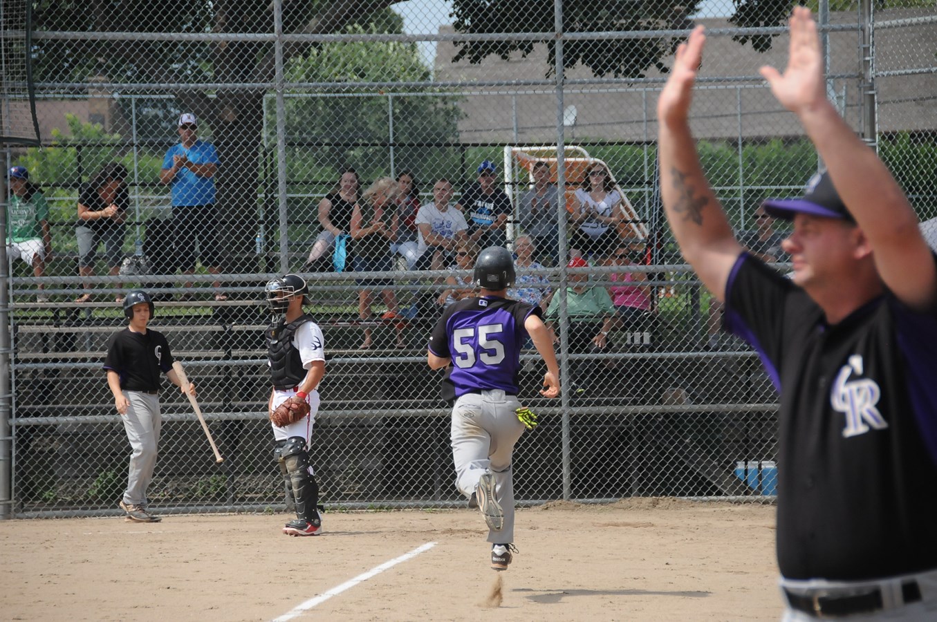 Les Bisons trop forts contre Coaticook