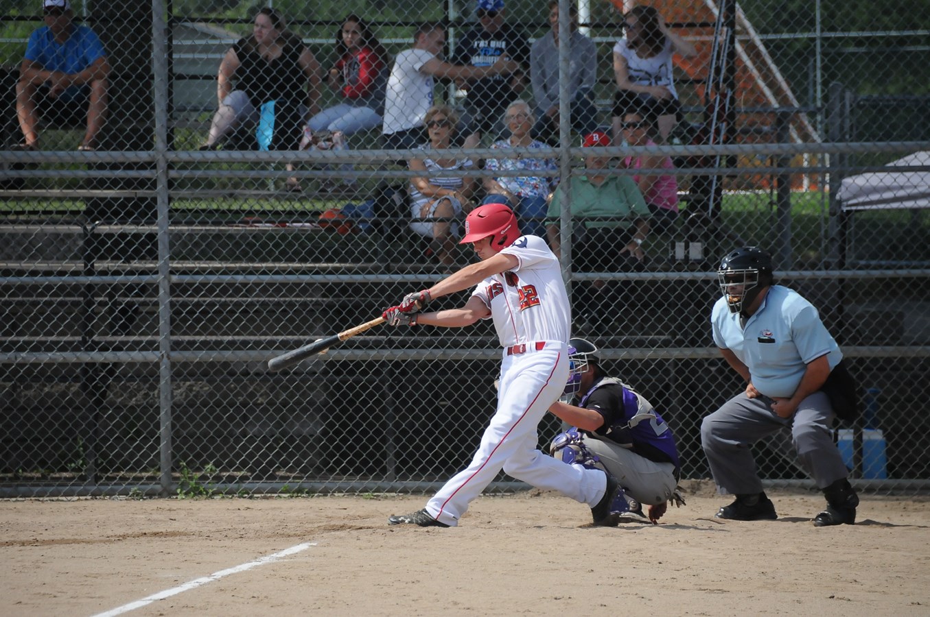 Les Bisons trop forts contre Coaticook