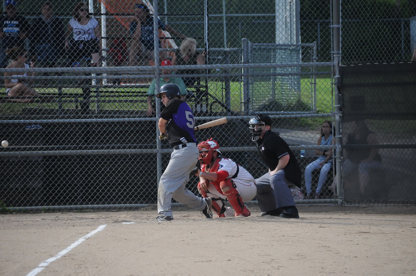 Les Bisons trop forts contre Coaticook