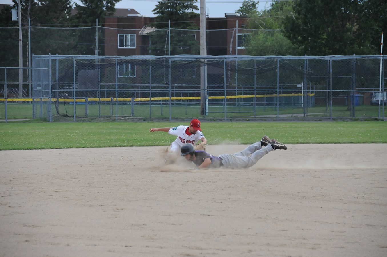 Les Bisons trop forts contre Coaticook