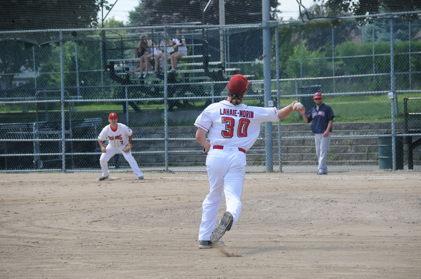 Les Bisons et les Diamants séparent un double
