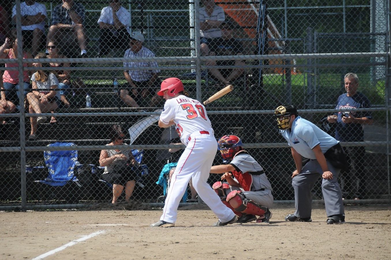 Les Bisons et les Diamants séparent un double