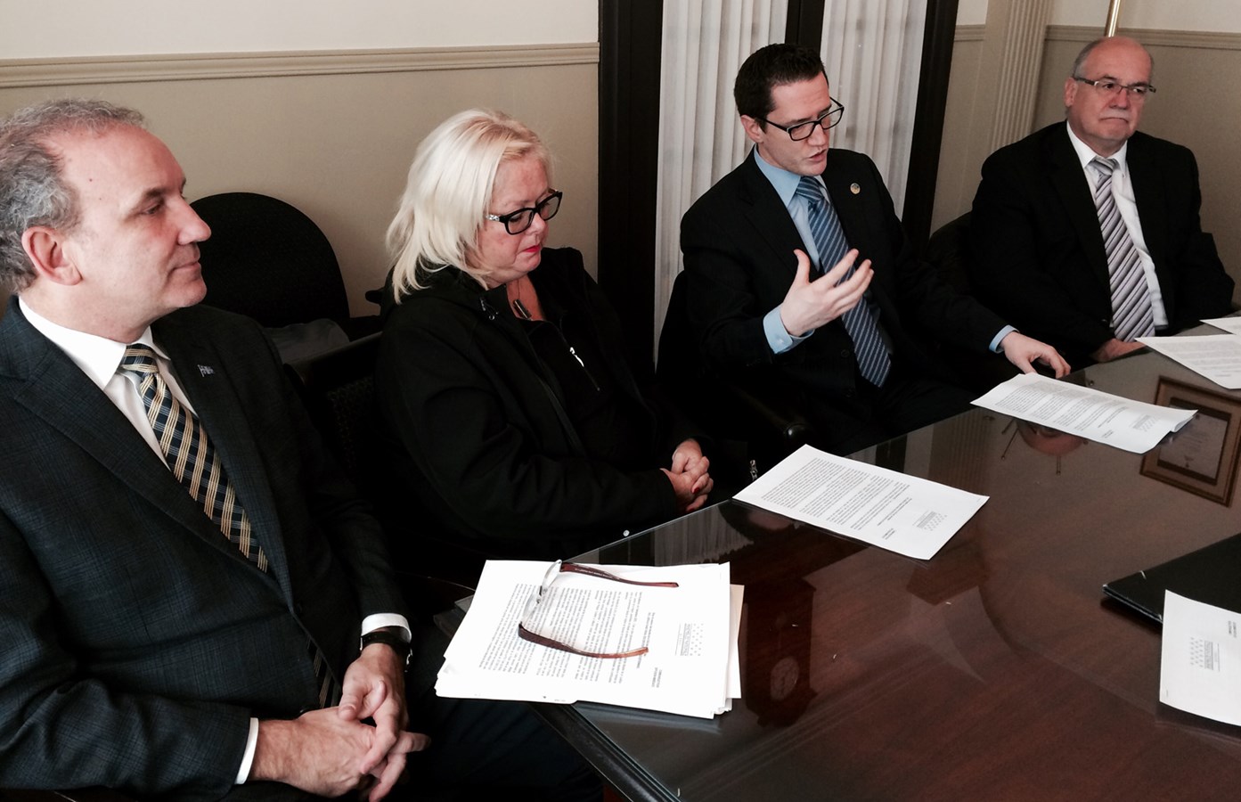 Benoit Charette; député de Deux-Montagnes, Sylvie D’Amours; députée de Mirabel, Mario Laframboise; député de Blainville et Claude Surprenant; député de Groulx.