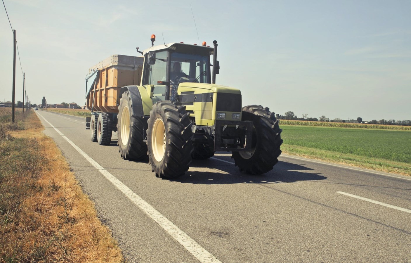 À l'approche des champs et des fermes, la prudence est de mise