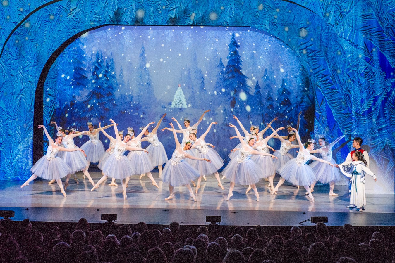 La jeune Mara Bureau, 11 ans, décroche le rôle de Clara dans la production "Casse-Noisette" de Ballet Ouest Montréal