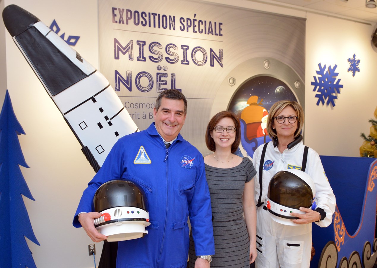 Richard Perreault, maire de Blainville, Marie-Michèle Limoges, directrice de contenu scientifique et formation au Cosmodôme et Michèle Murray, vice-présidente à la commission de la culture.