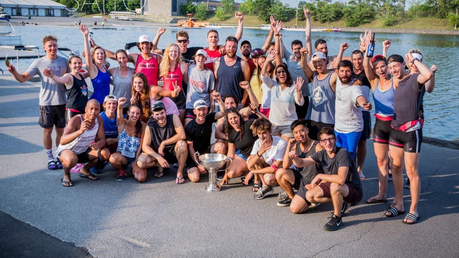 L'an dernier, ce sont les membres du Club d'aviron de Montréal qui ont
gagné le précieux trophée Comstock.