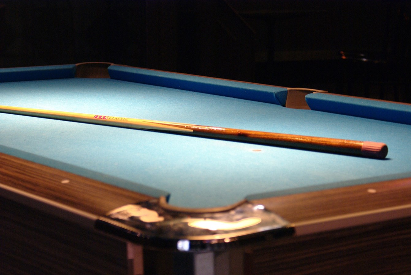Les bars-billards ouverts en zone rouge? Illogique selon un propriétaire