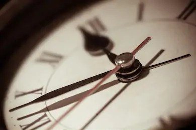 Dans la nuit de samedi 7 mars à dimanche 8 mars, nous perdons une heure de sommeil.