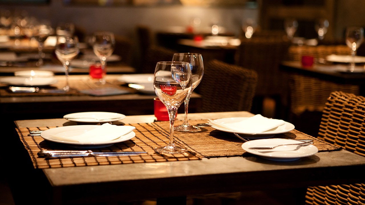 Les restaurateurs qui désirent se prévaloir d’une autorisation pour installer une terrasse peuvent formuler leur demande par courriel au service de l’urbanisme et de l’aménagement durable du territoire.