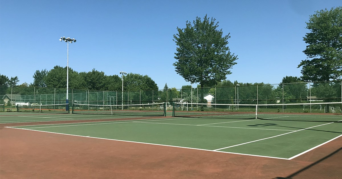 Les terrains de tennis au parc de Sève accueilleront les élèves dès le 5 septembre.