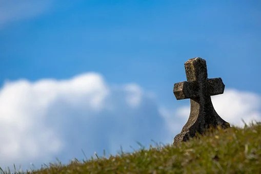Chaque mois de septembre, une célébration commémorative rassemble les parents endeuillés à la mémoire des bébés décédés.