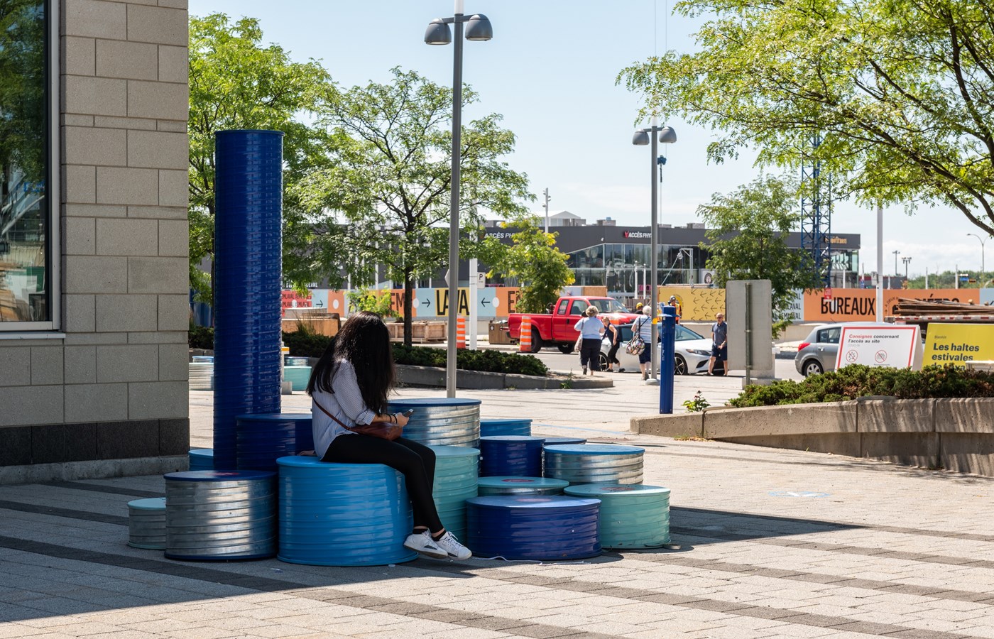 Plus de terrasses et de haltes publiques au menu cet été à Laval