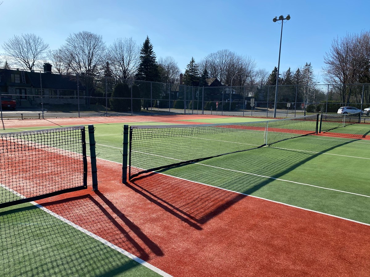 Les cours de tennis sont de retour à Sainte-Thérèse