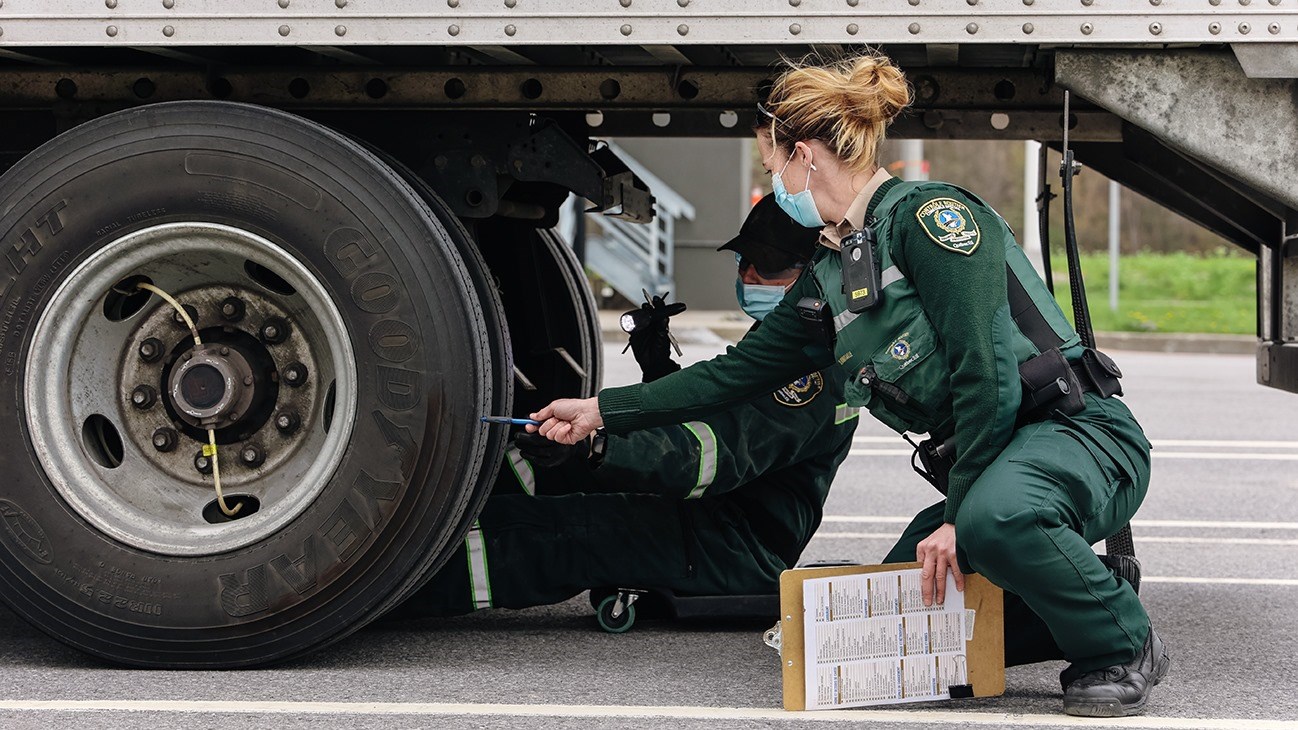 Contrôle routier Québec participe à l'opération Roadcheck