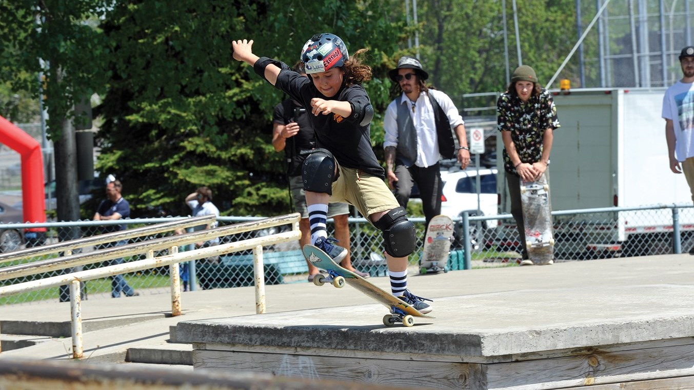 Des ateliers de skate offerts aux jeunes ados de Sainte-Thérèse