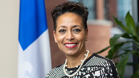 Mme Nadine Girault, députée de Bertrand.
