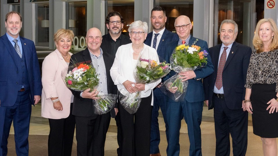 Jean Comtois, Diane D. Lavallée, Jean-Pierre Bidegain, Jocelyn Proulx, Clarisse Baillargeon, Patrick Archambault, Jean Penner, Pierre Barrette et Martine Guilbault